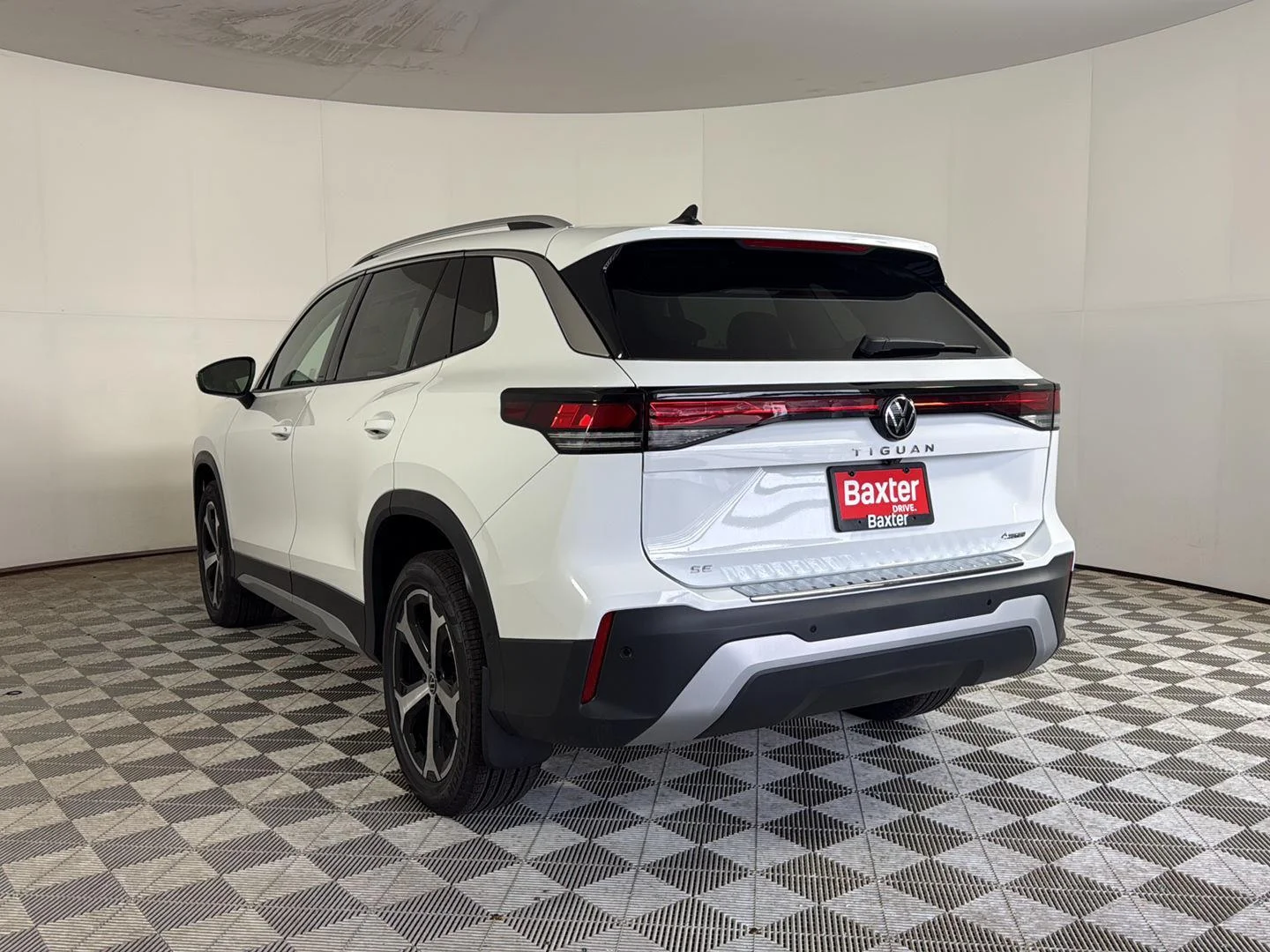 New 2026 Pure White Volkswagen SE image 3