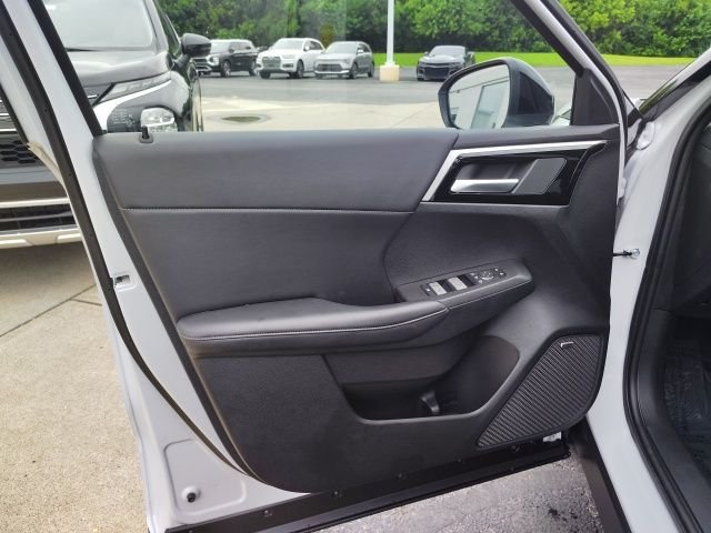 New 2025 White Mitsubishi Trail Edition image 12