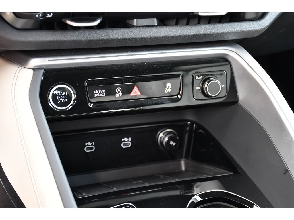 Used 2025 District Green Metallic Audi Premium Plus image 33
