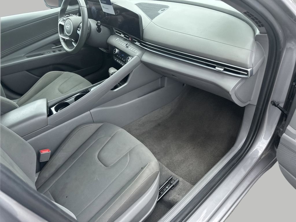 Used 2025 Fluid Metal Hyundai SEL Convenience image 25