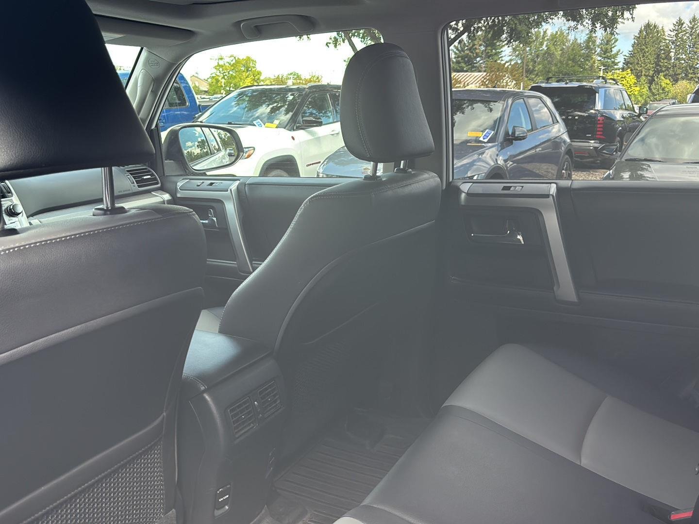 Used 2017 Super White Toyota SR5 Premium image 17