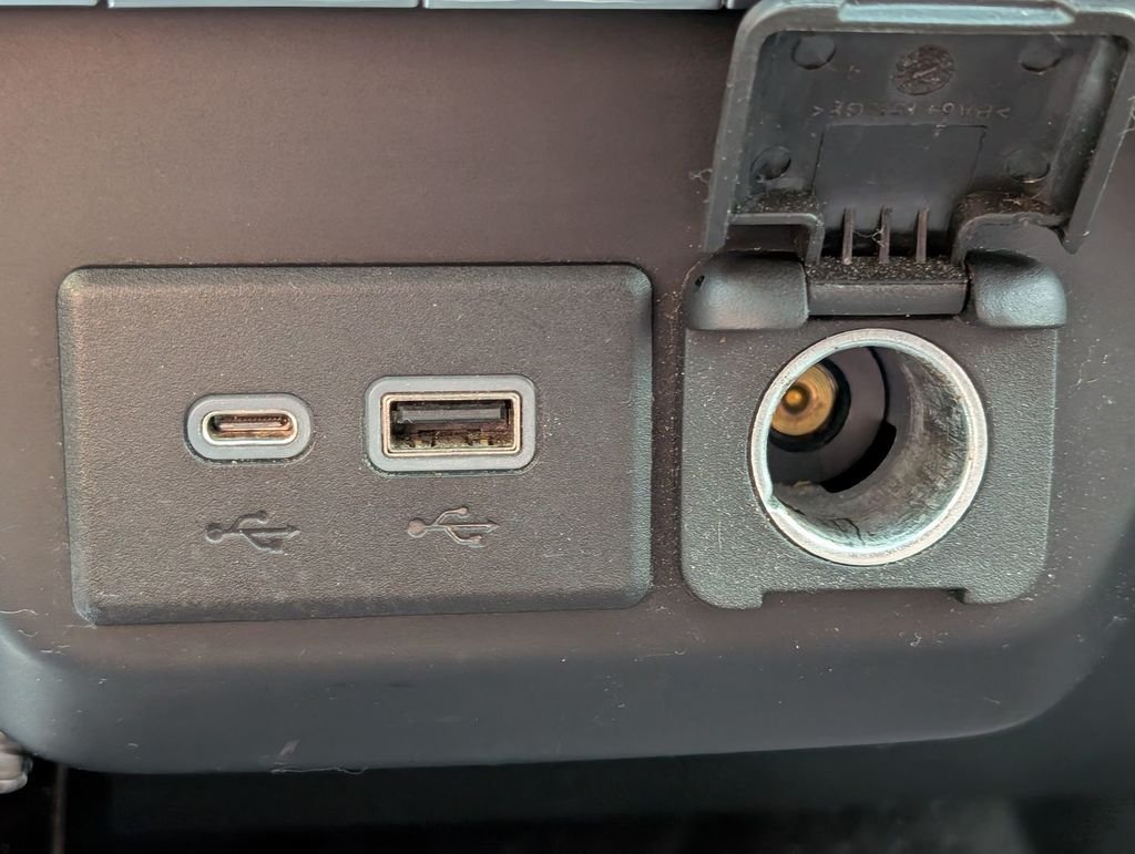 Used 2019 Silver Chevrolet RST image 32