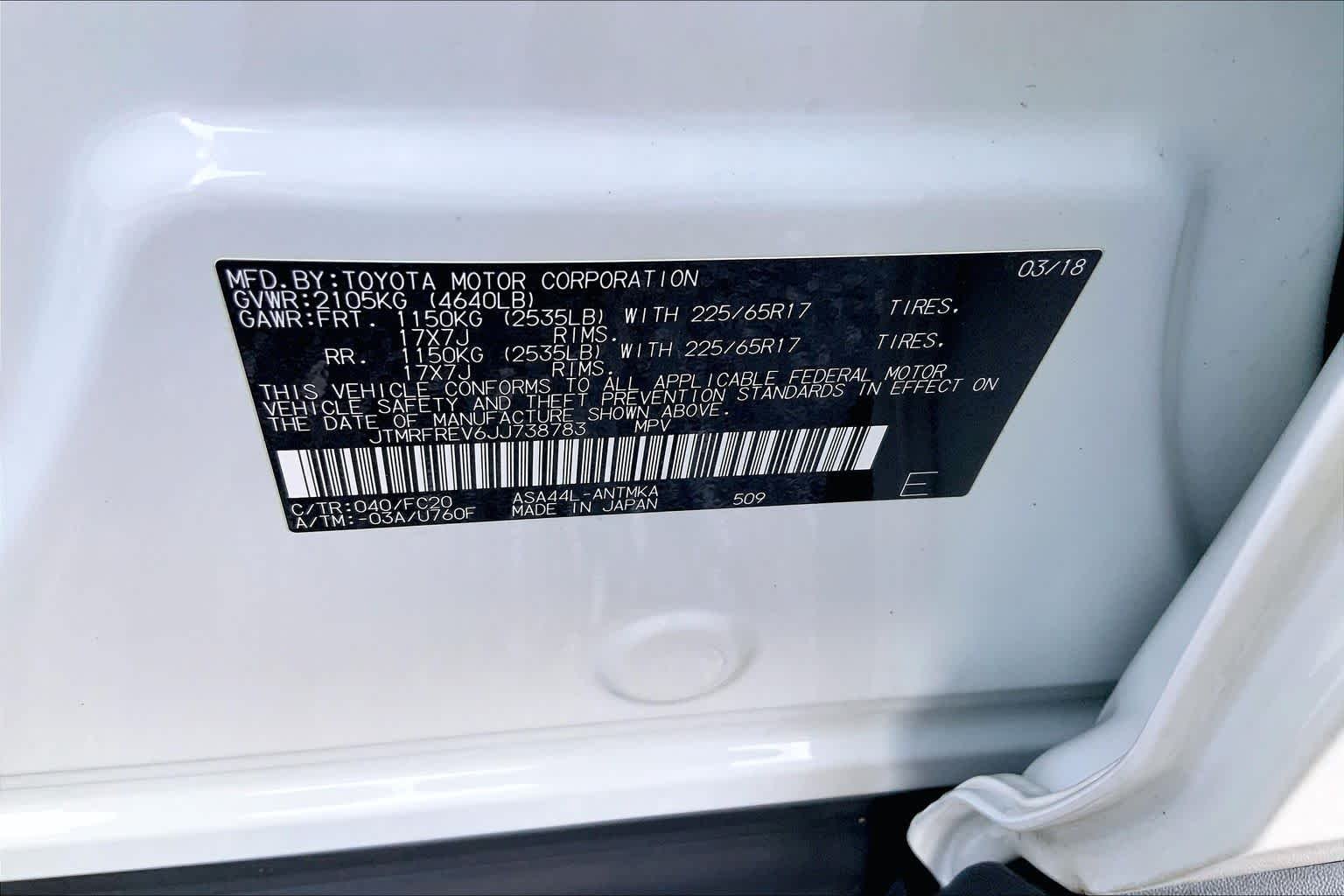 Used 2018 Super White Toyota XLE image 30