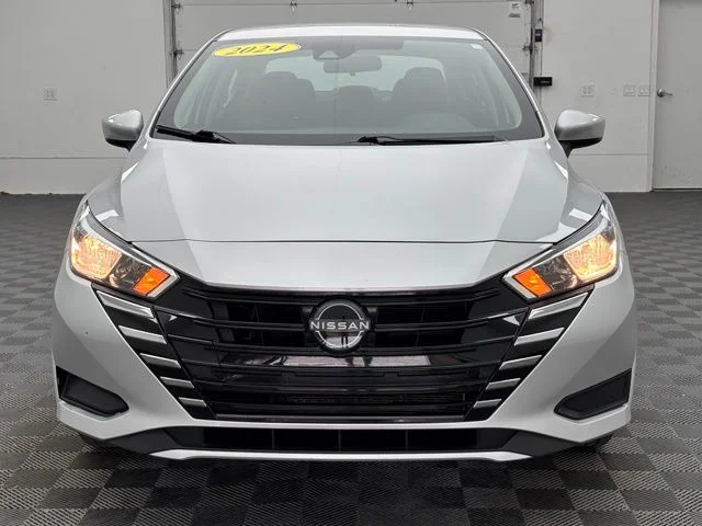 Used 2024 Brilliant Silver Metallic Nissan 1.6 SV image 11