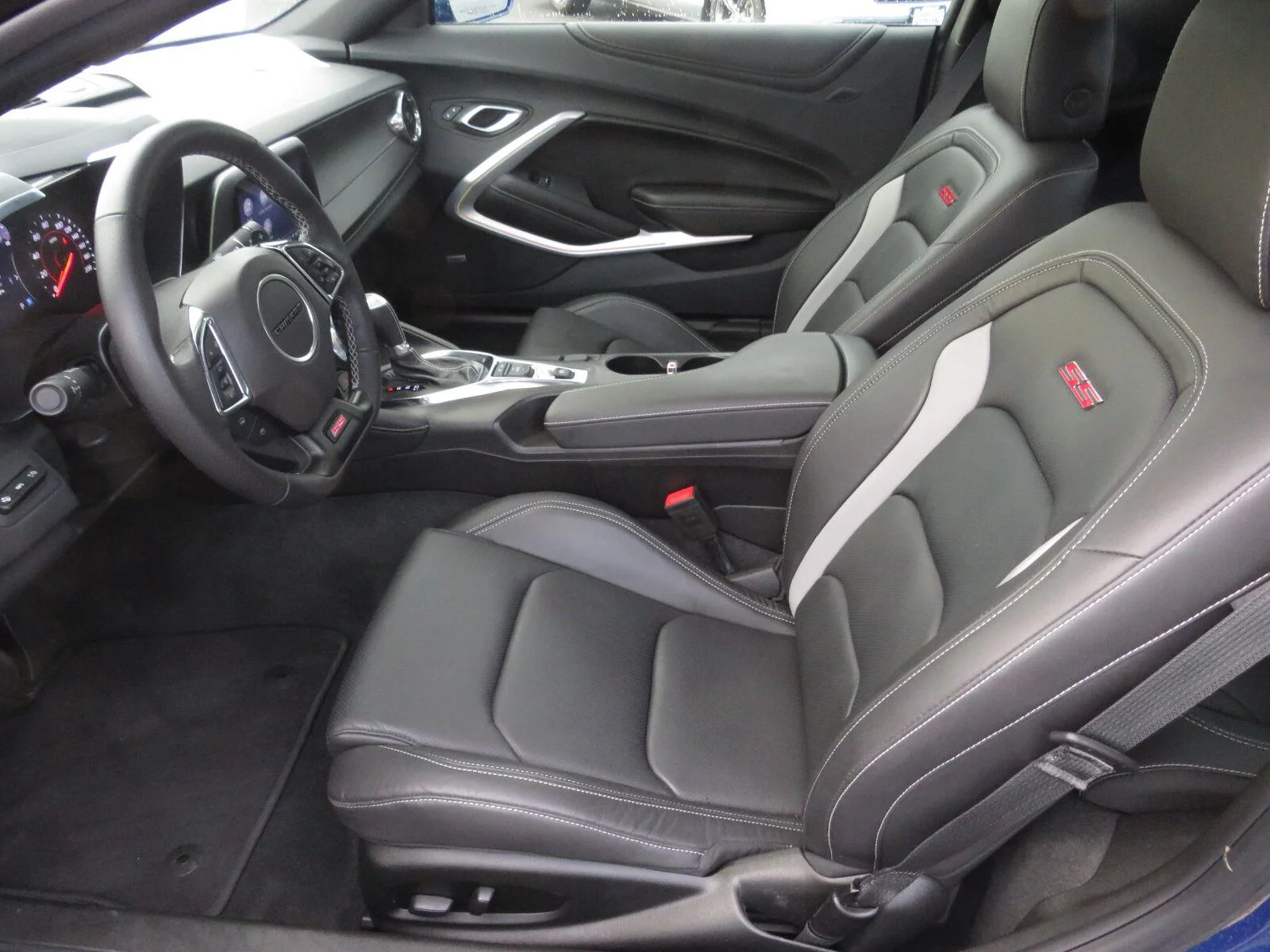 Used 2024 Riverside Blue Metallic Chevrolet 2SS image 19