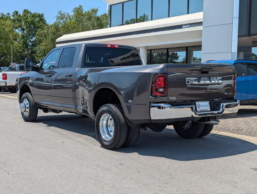 2025 RAM 3500 Tradesman - Photo 7