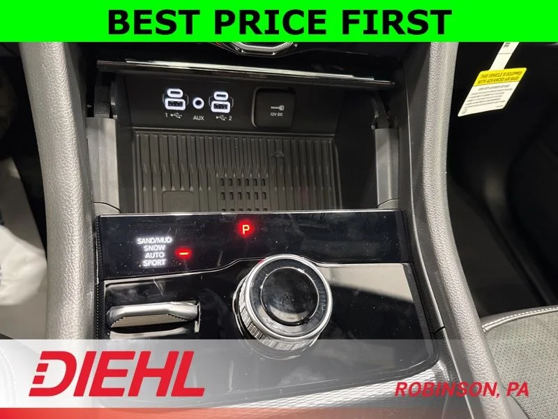 New 2026 Silver Zynith Exterior Paint Jeep Laredo image 31