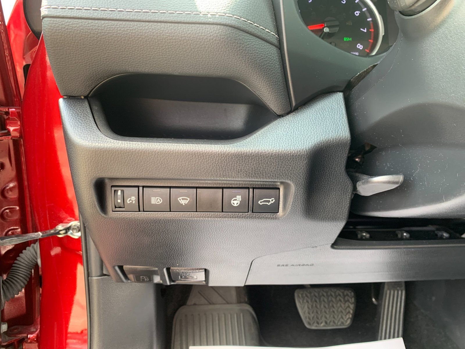Used 2022 Red Toyota XLE image 30