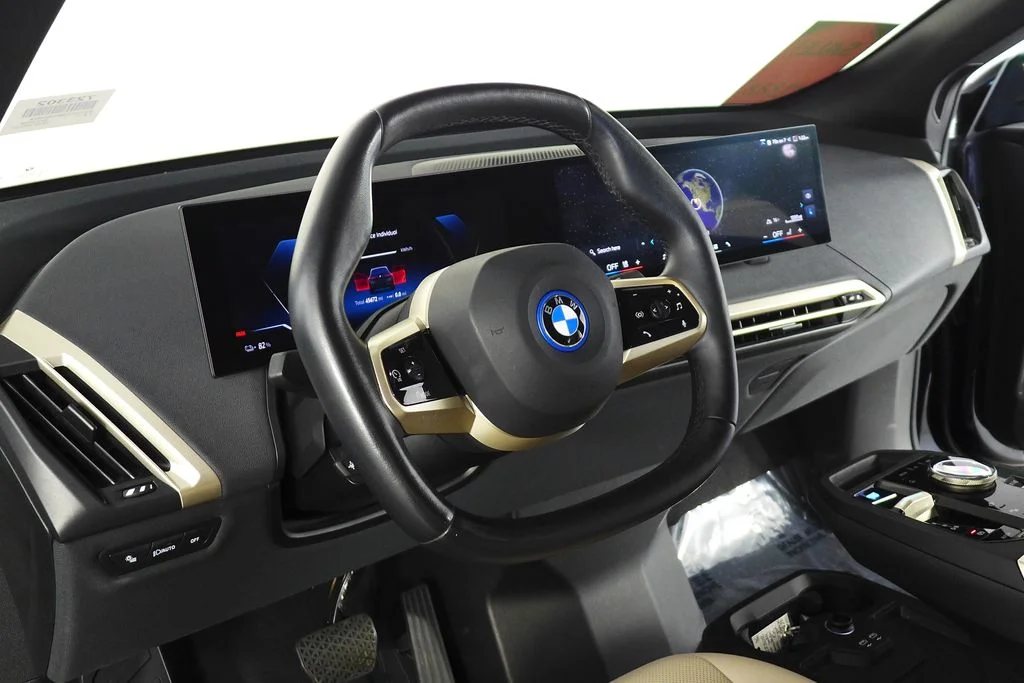 Used 2024 Black BMW xDrive50 image 29