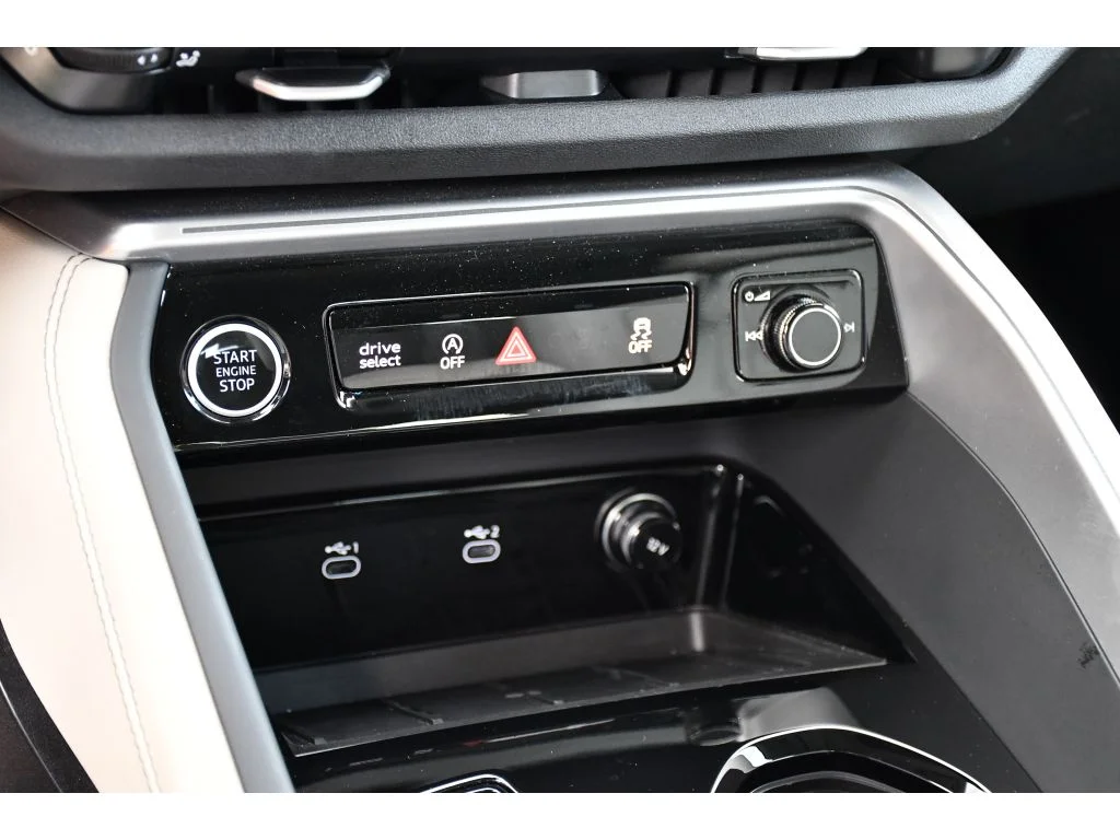 Used 2025 District Green Metallic Audi Premium Plus image 33