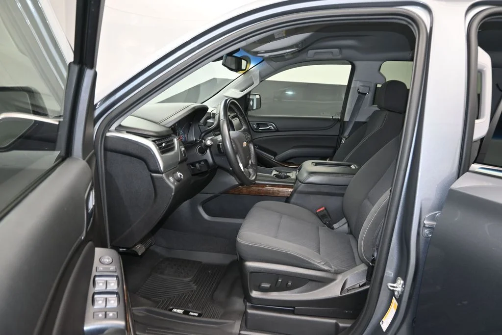 Used 2019 Gray Chevrolet LS image 13