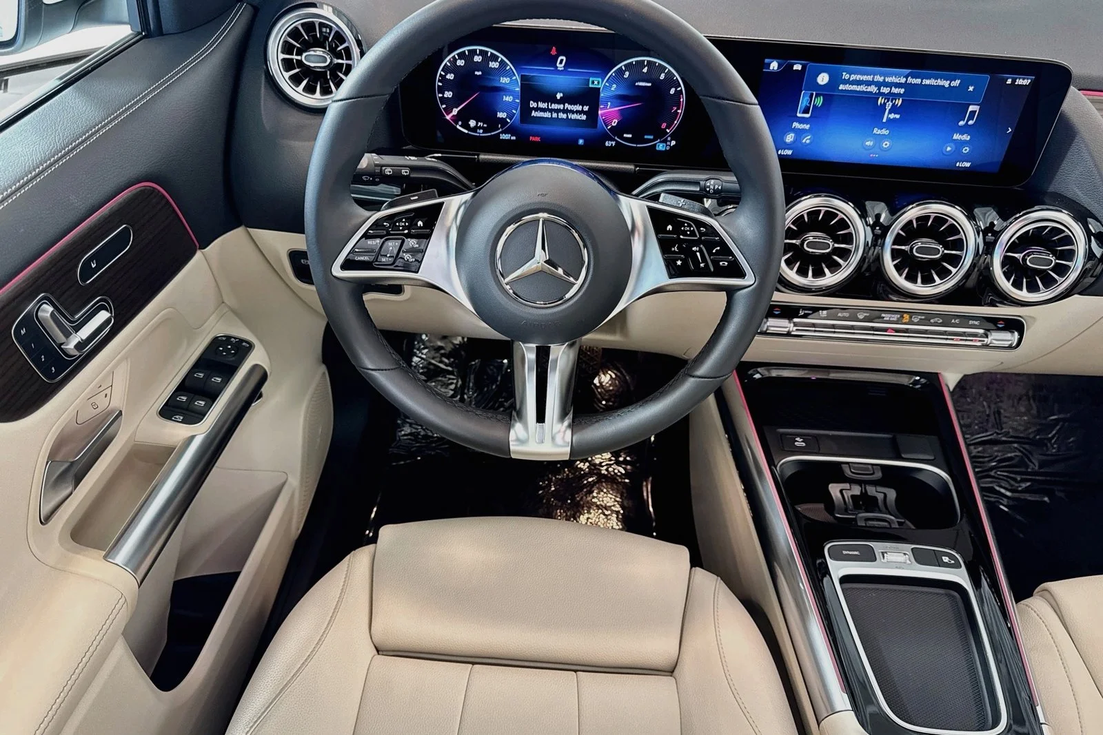 Used 2026 Polar White Mercedes-Benz GLA 250 image 21