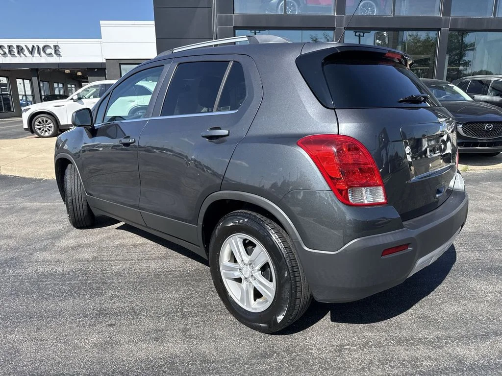 Used 2016 Gray Chevrolet LT image 9