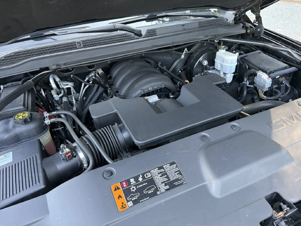 Used 2019 Black GMC SLT image 21