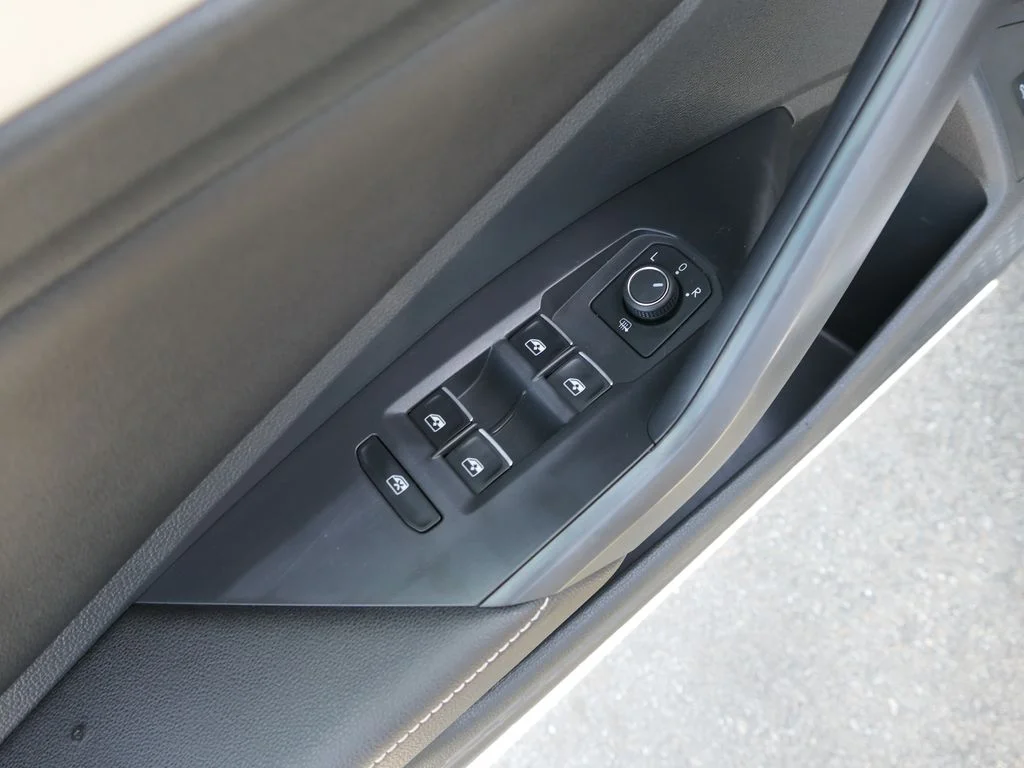 Used 2025 Pyrite Silver Metallic Volkswagen 1.5T Sport image 12