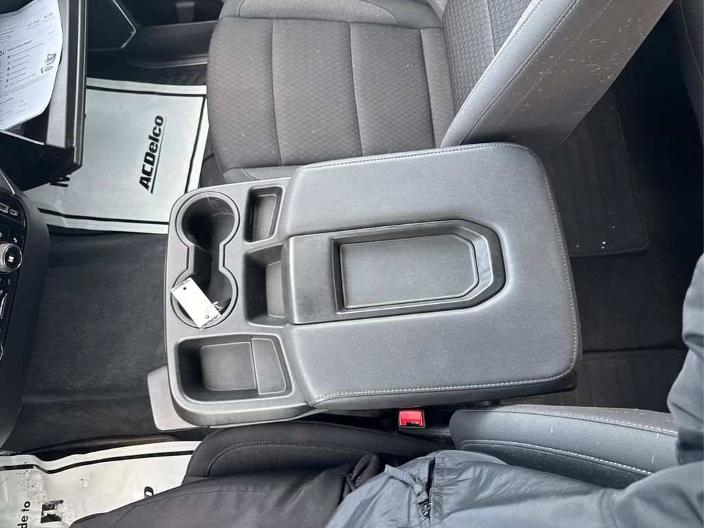 Used 2024 Summit White Chevrolet LT image 12