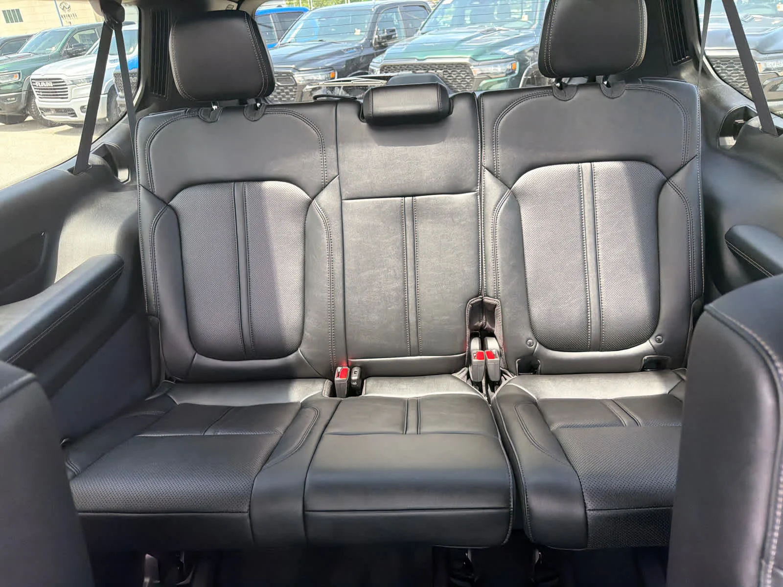 New 2026 Bright White Clearcoat Jeep Summit Obsidian image 17