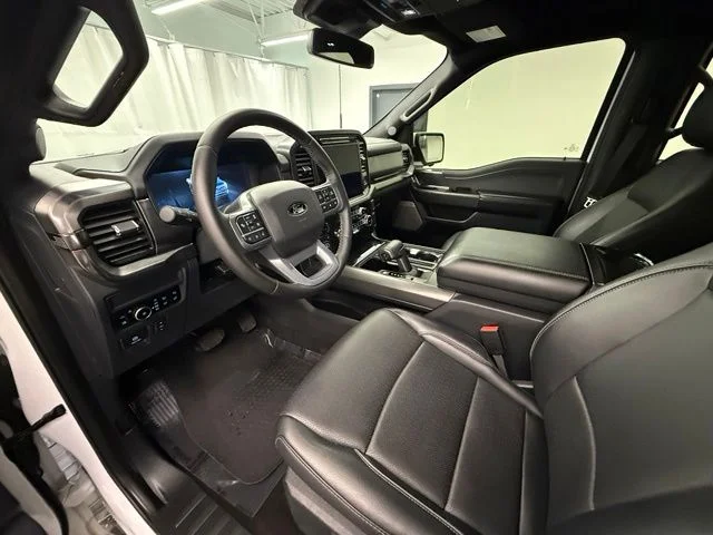 2025 Ford F-150 Lariat - Photo 12