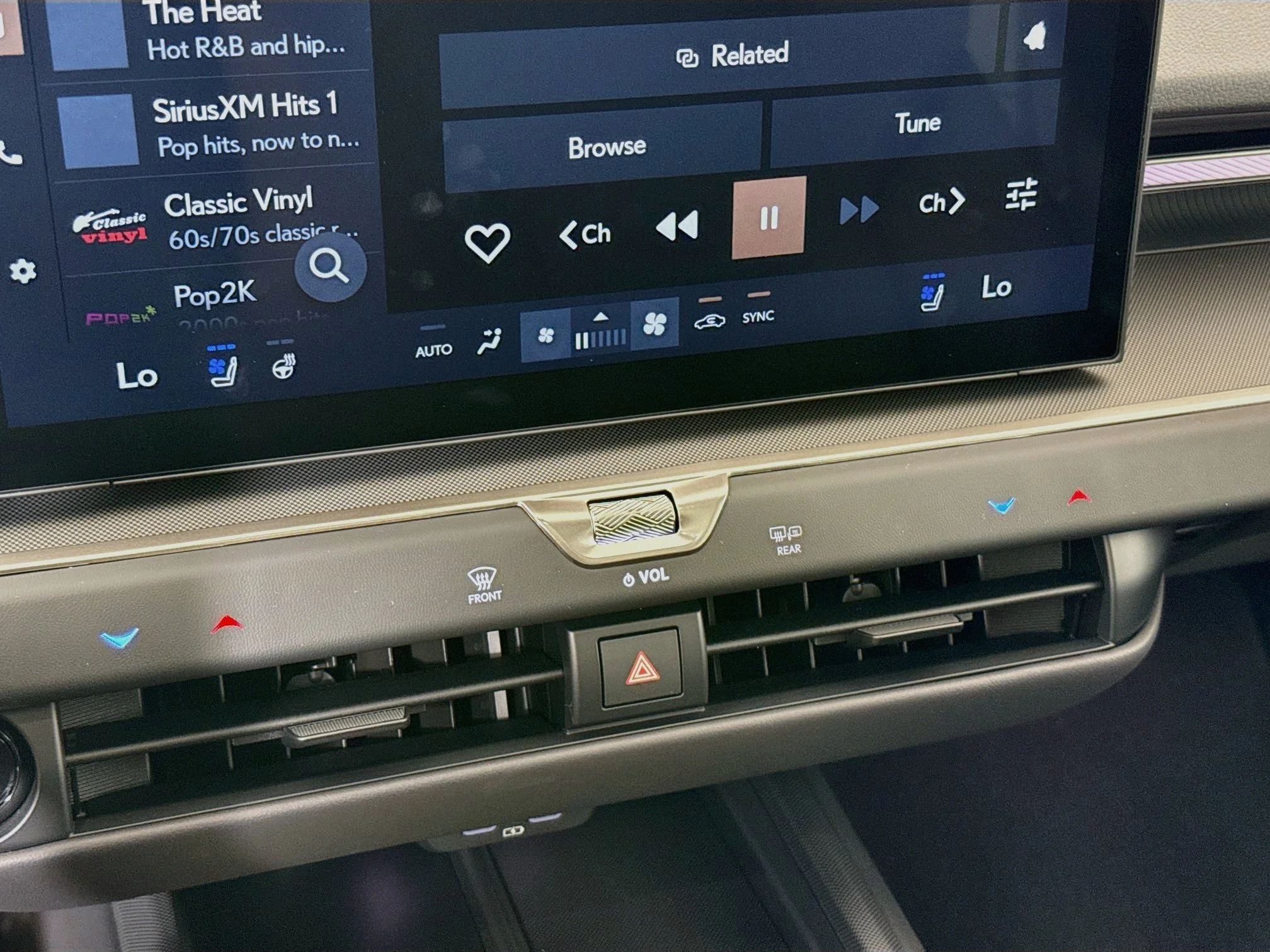 New 2026 Ultra White Lexus ES 350h PREMIUM image 17