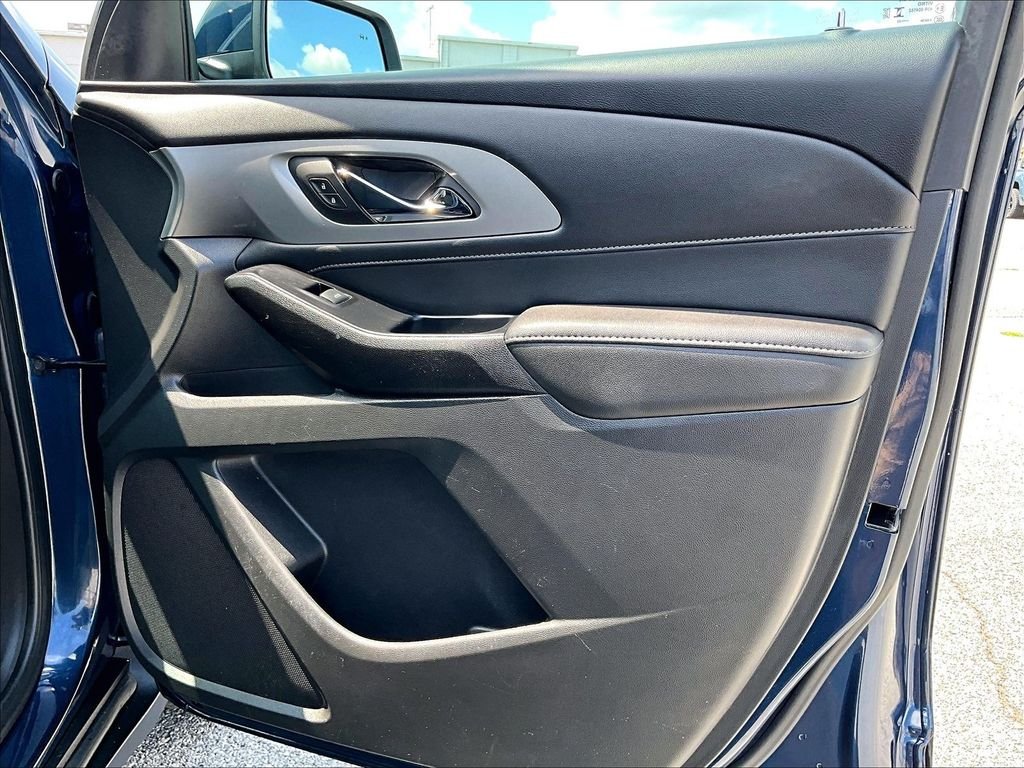 Used 2023 Northsky Blue Metallic Chevrolet LT image 12