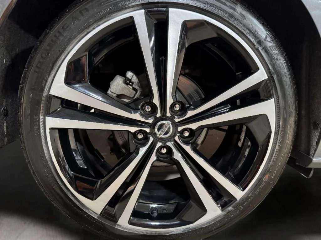 Certified Used 2023 Gun Metallic Nissan SR image 29