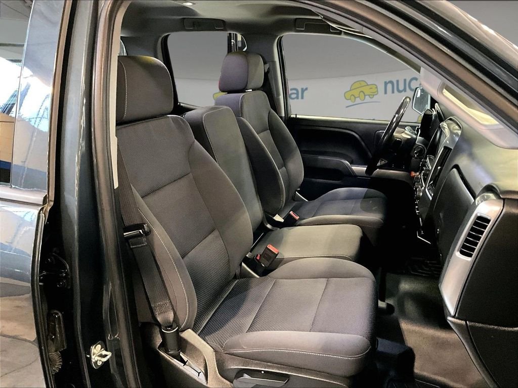 Used 2018 Gray Chevrolet LT image 11