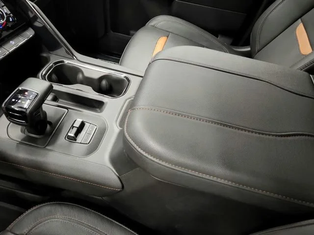Used 2024 Sterling Metallic GMC AT4 image 21