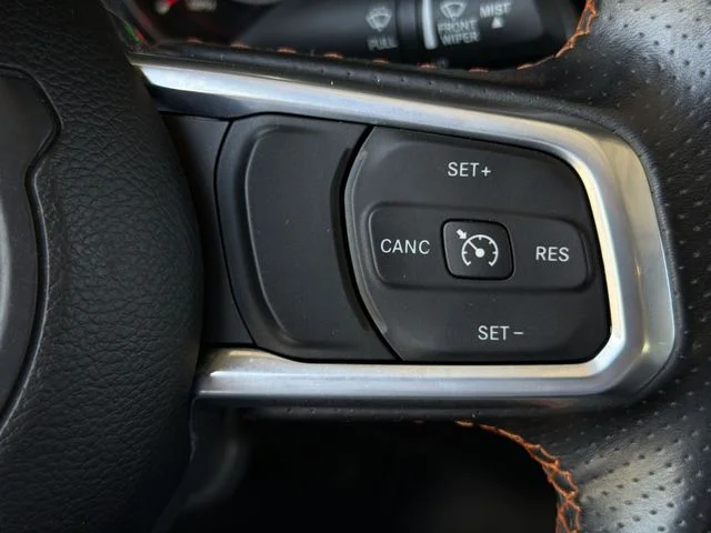 Used 2021 Gray Jeep Mojave image 29