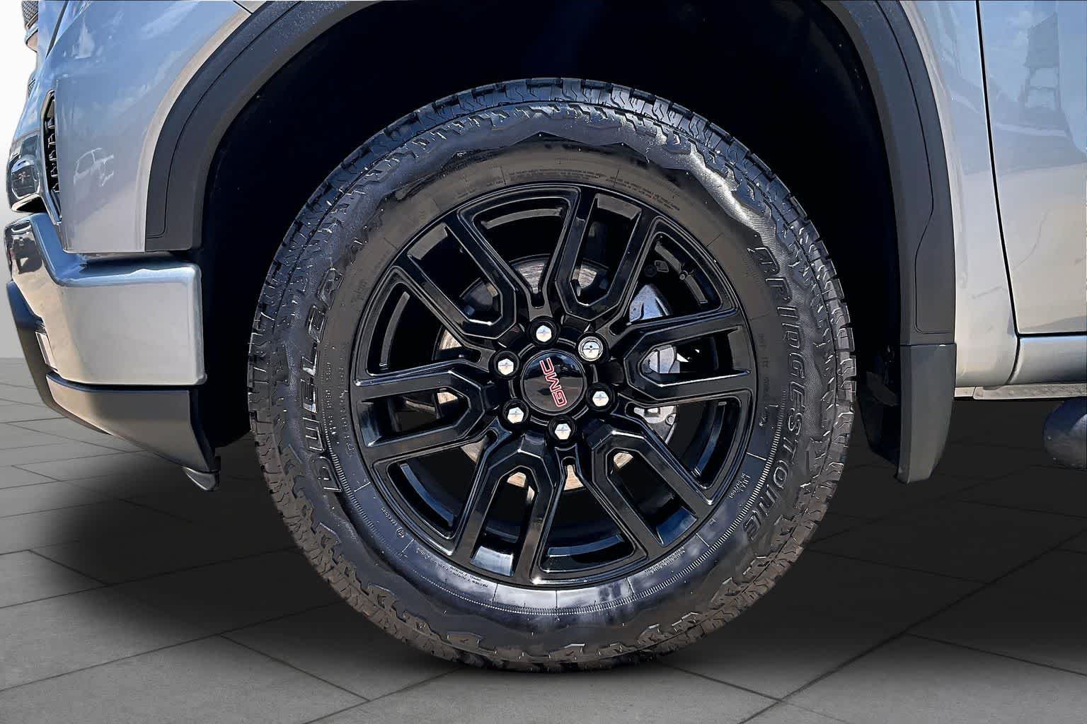 Used 2026 Sterling Metallic GMC Elevation image 11