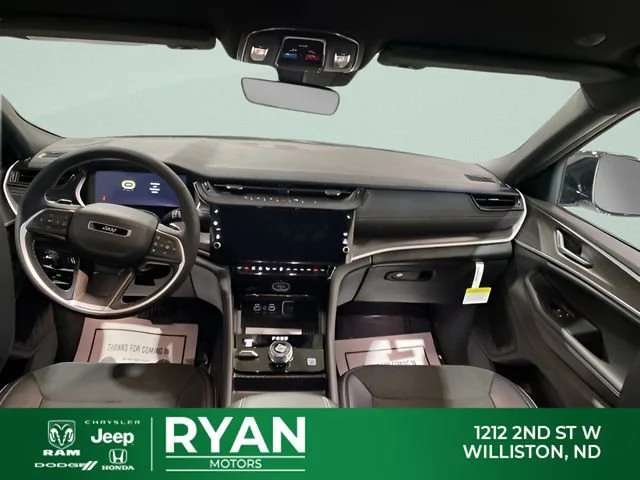 New 2026 White/off-white Jeep Laredo image 9