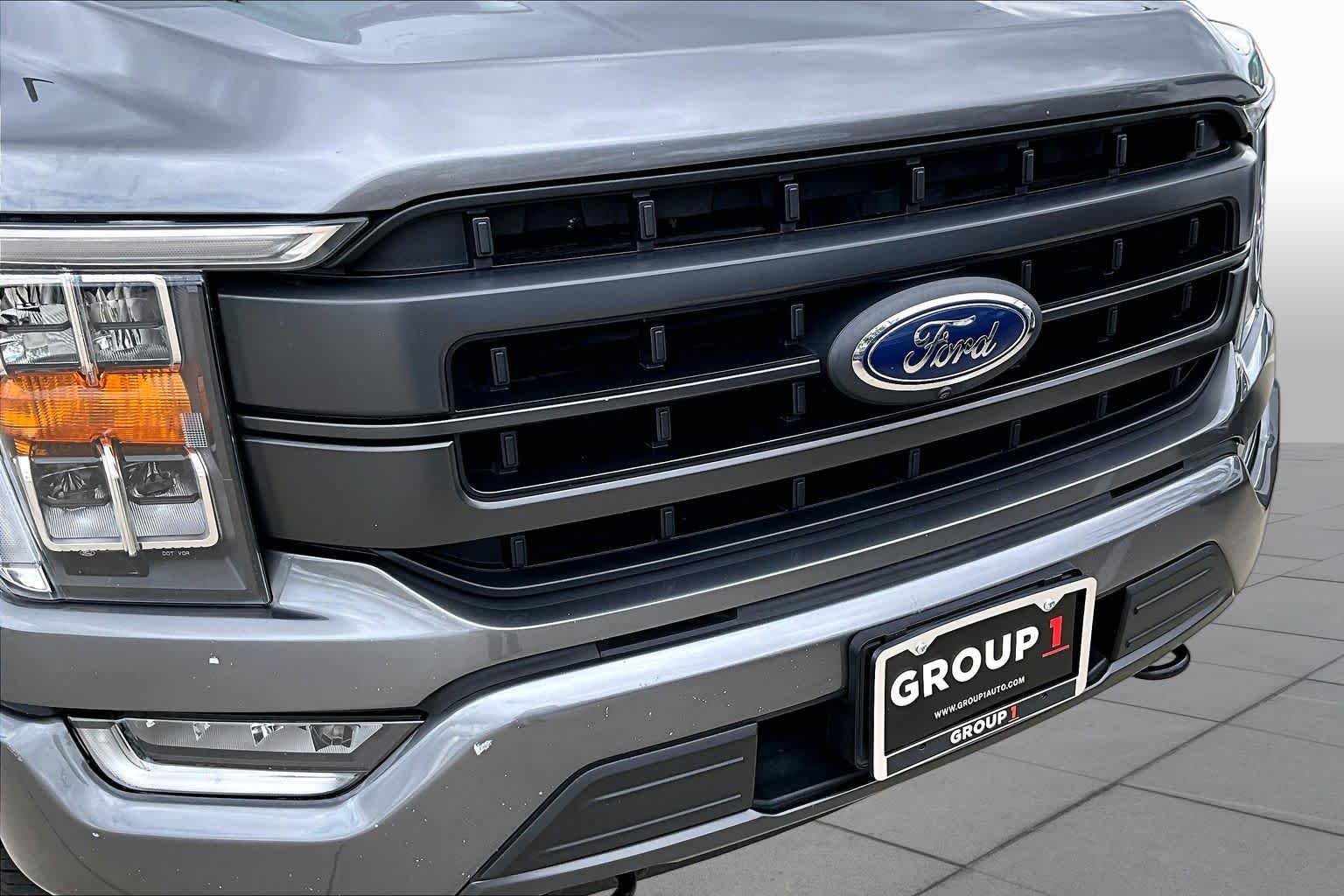 Used 2021 Carbonized Gray Metallic Ford LARIAT image 30