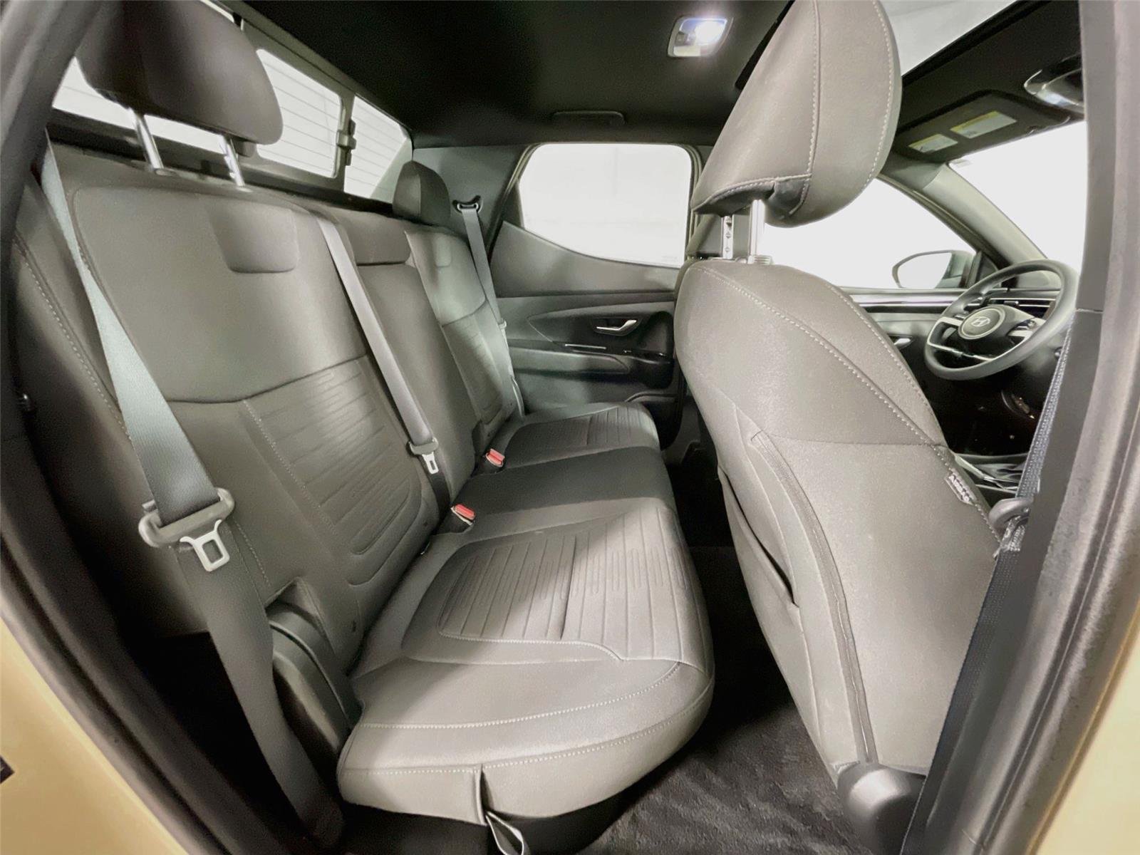 Used 2023 California Sand Hyundai SEL image 29