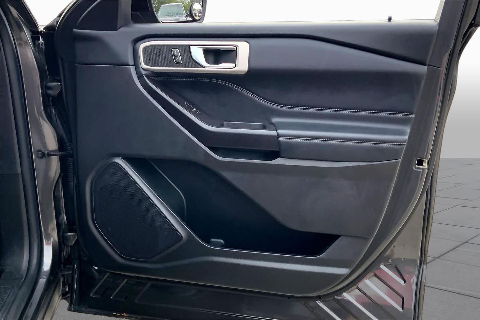 Used 2020 Magnetic Metallic Ford XLT image 22
