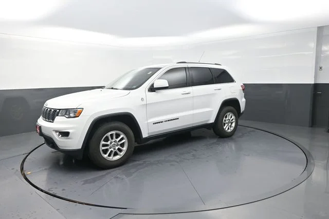 Used 2019 White Jeep Laredo E image 41