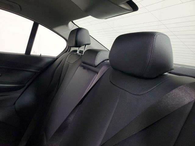 Used 2018 Jet Black BMW 320i xDrive image 12