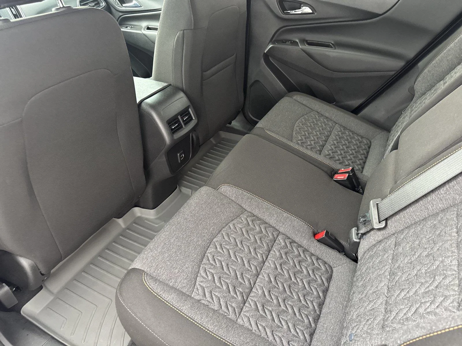 Used 2023 SUMMIT WHITE Chevrolet LT image 33