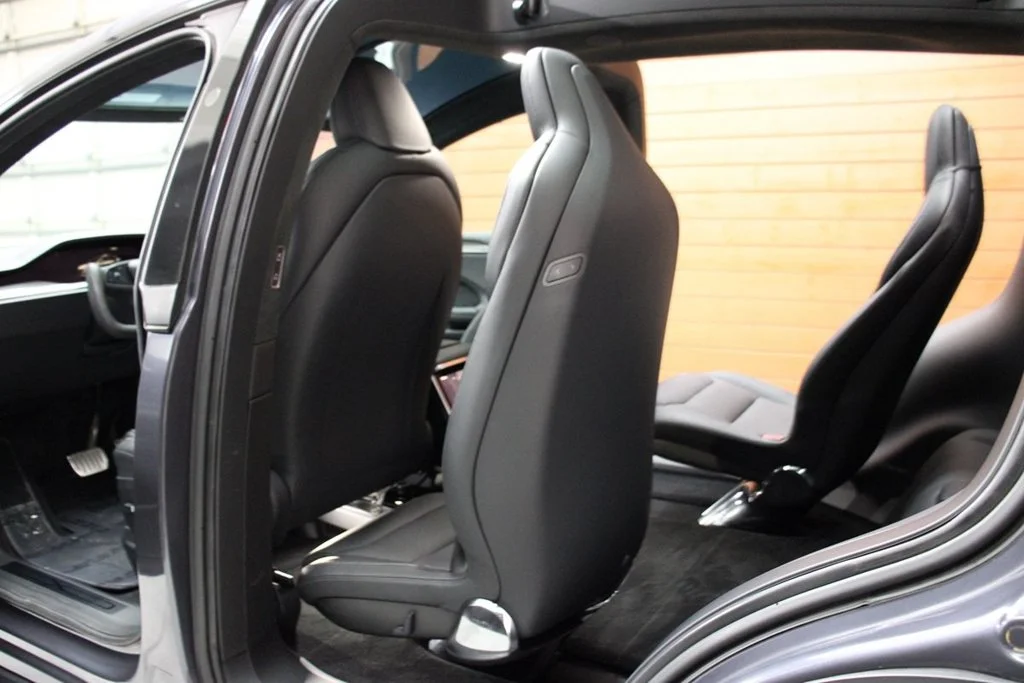 Used 2022 Solid Black Tesla Plaid image 17