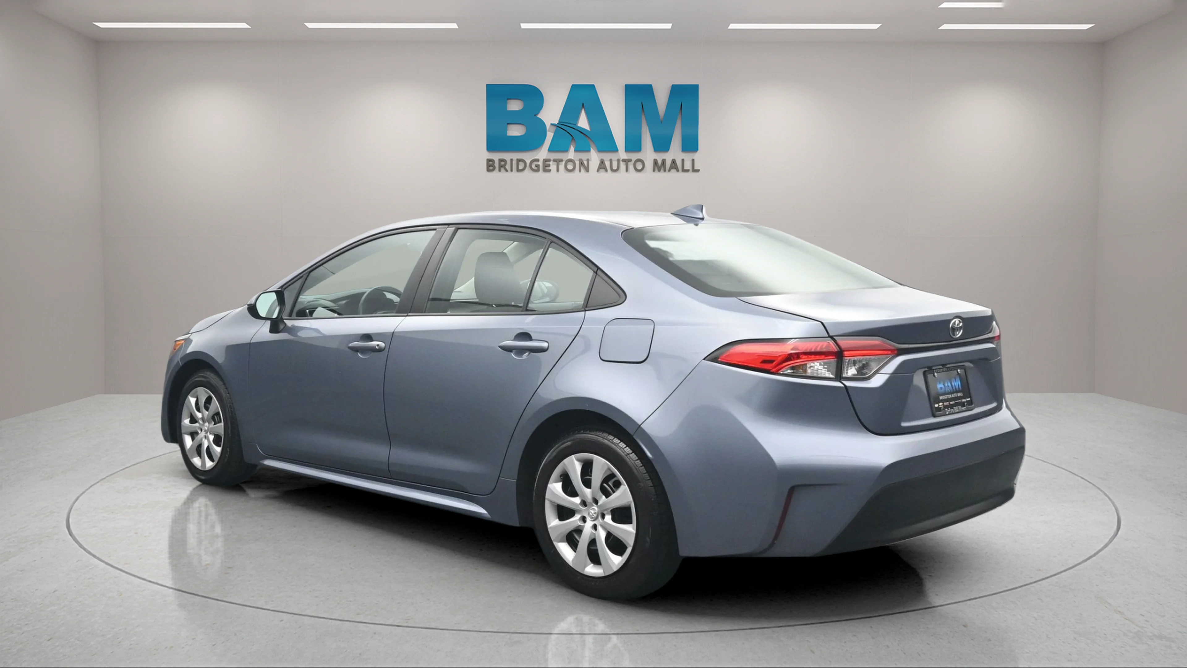 Used 2024 Gray Toyota LE image 4
