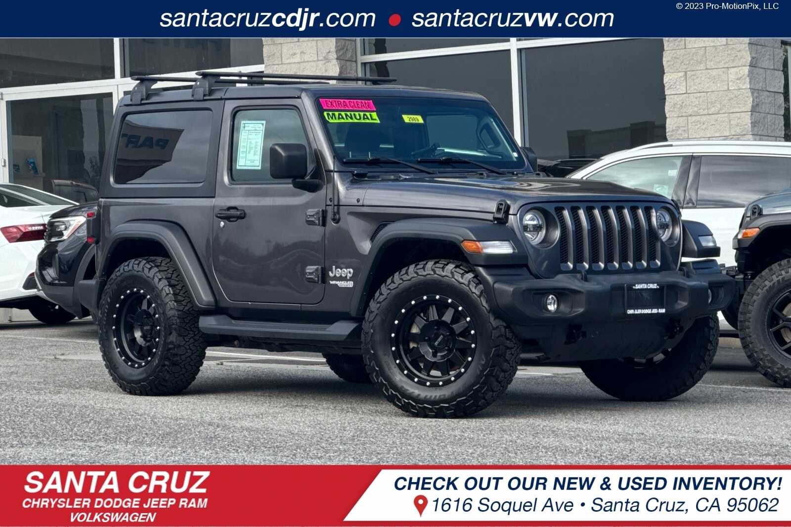Used 2019 Gray Jeep Sport S image 1