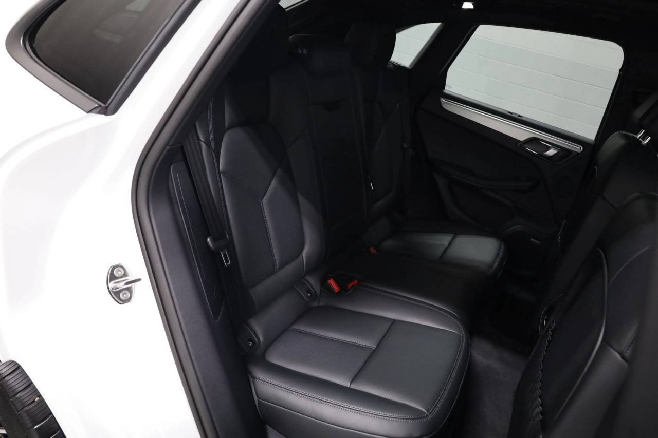 Certified Used 2026 White Porsche  image 37