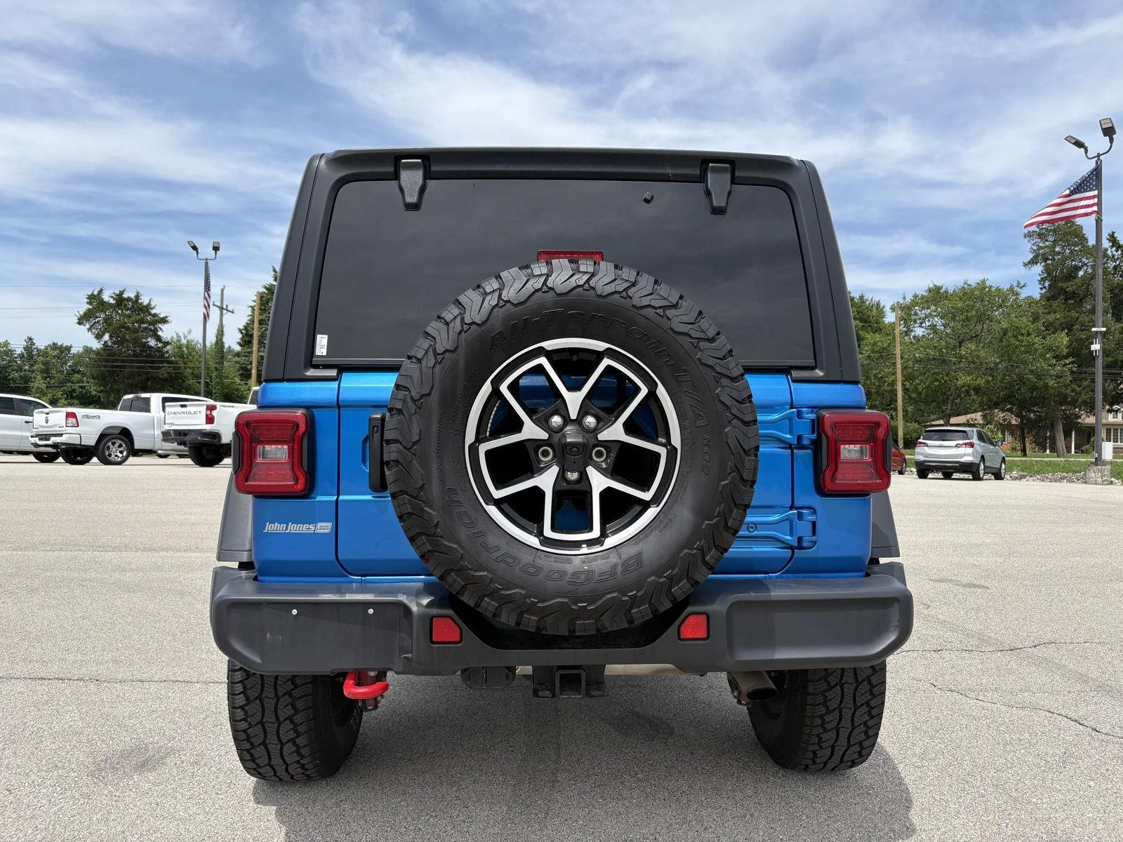 Used 2025 Hydro Blue Pearlcoat Jeep Rubicon image 21
