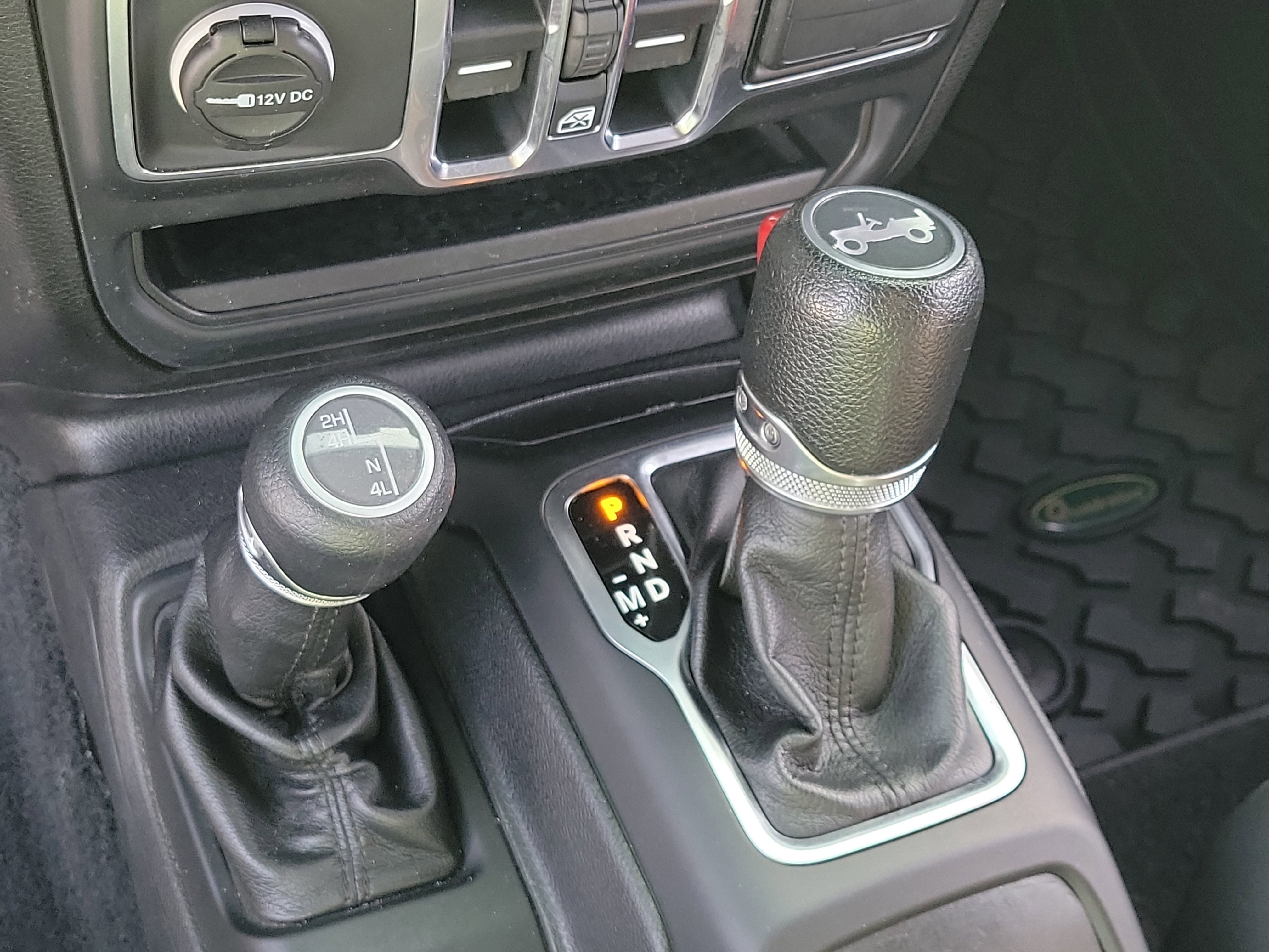 Used 2019 Bright White Clearcoat Jeep Unlimited Sport S image 25