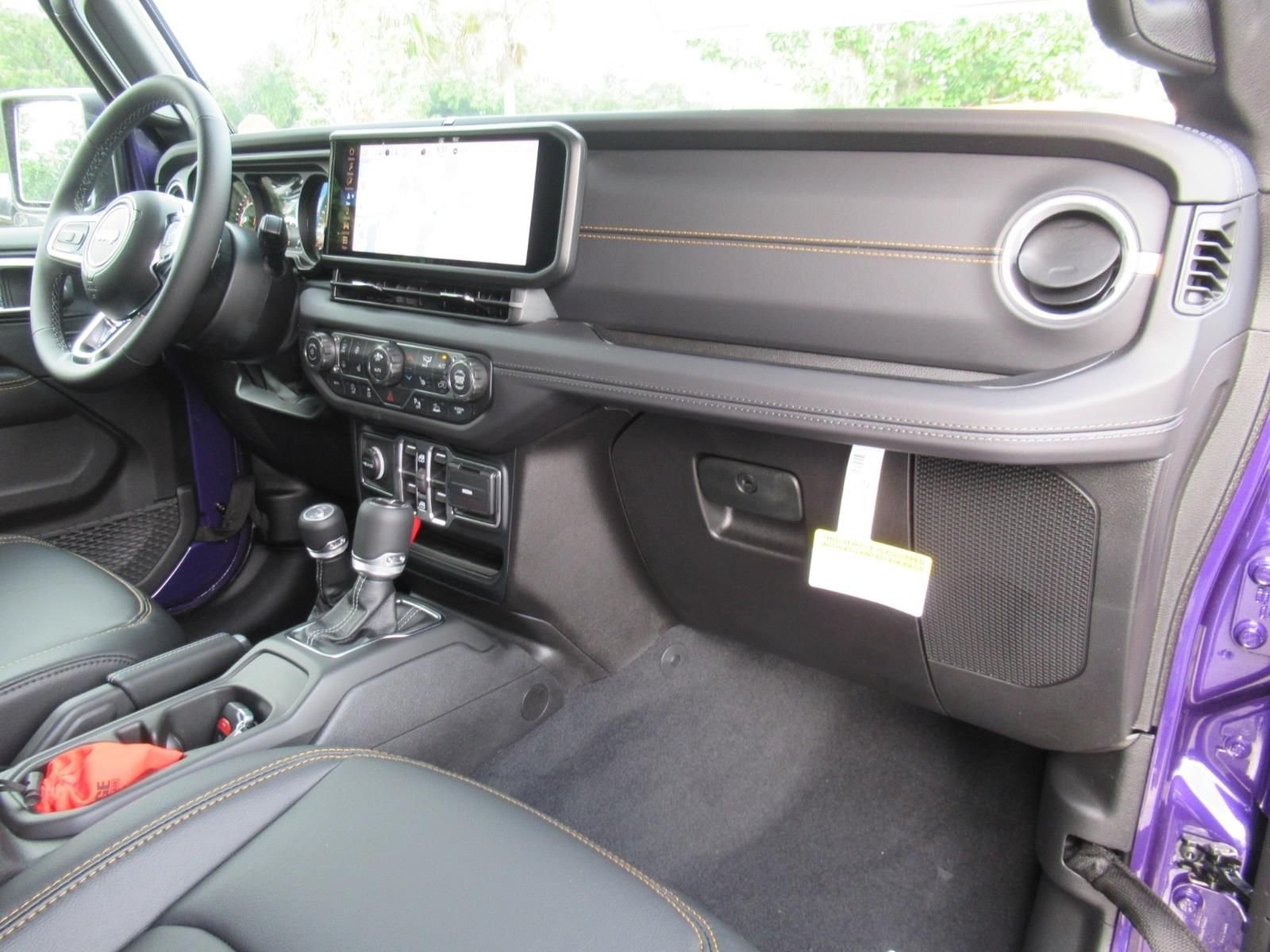 New 2026 Reign Exterior Paint Jeep Sahara image 11