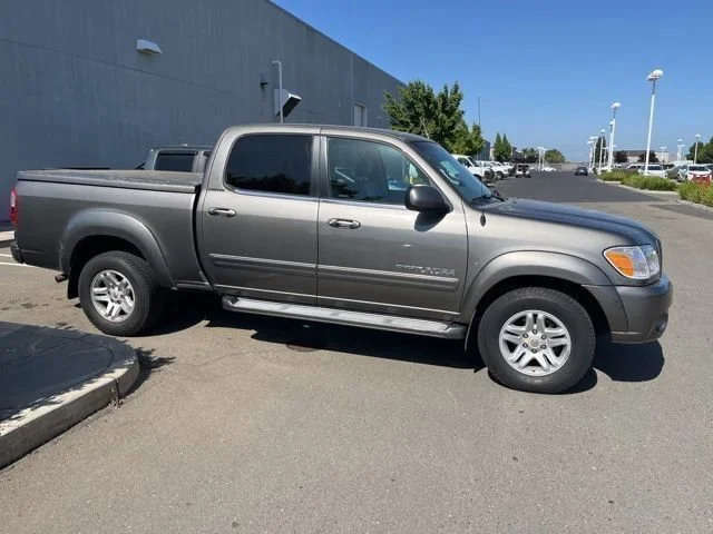 Used 2006 Phantom Gray Toyota Ltd image 4