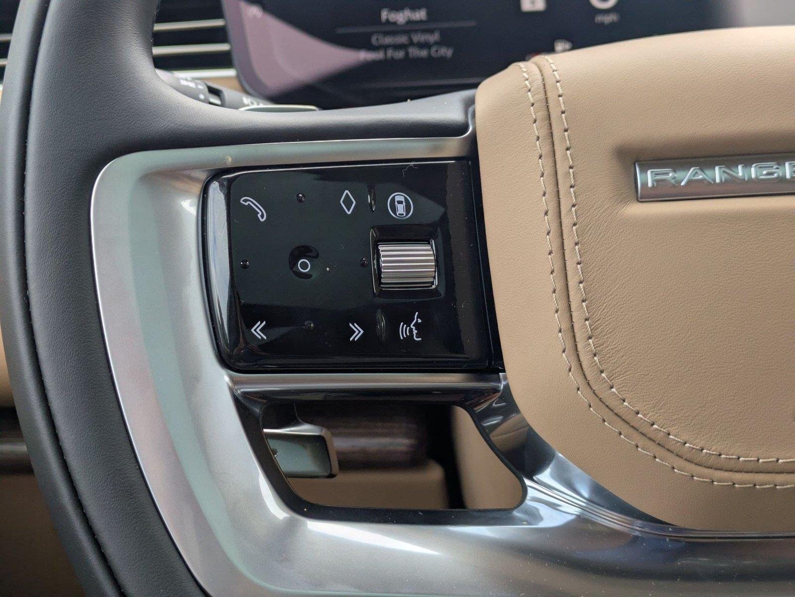 New 2026 Belgravia Green Land Rover SE image 17