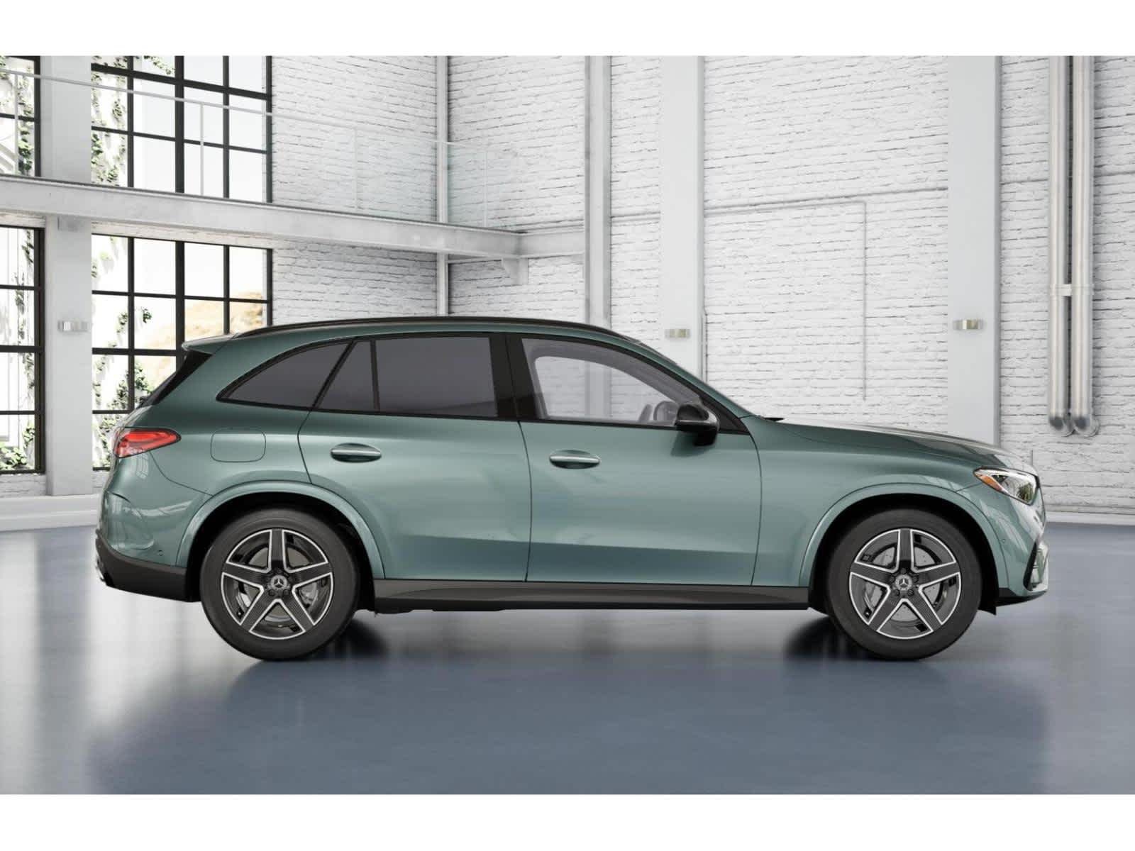 Used 2026 Verde Silver Metallic Mercedes-Benz GLC 300 image 2
