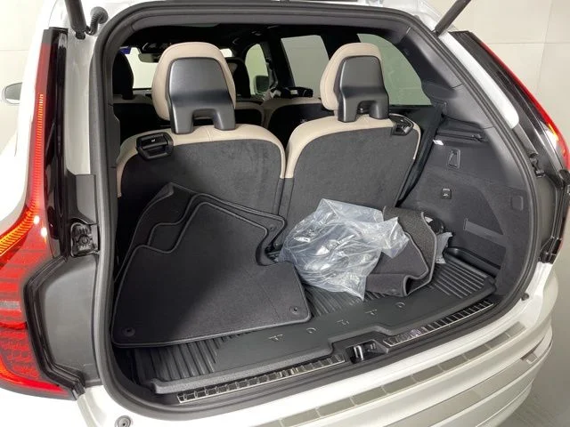 2026 Volvo XC90 Plus - Photo 40
