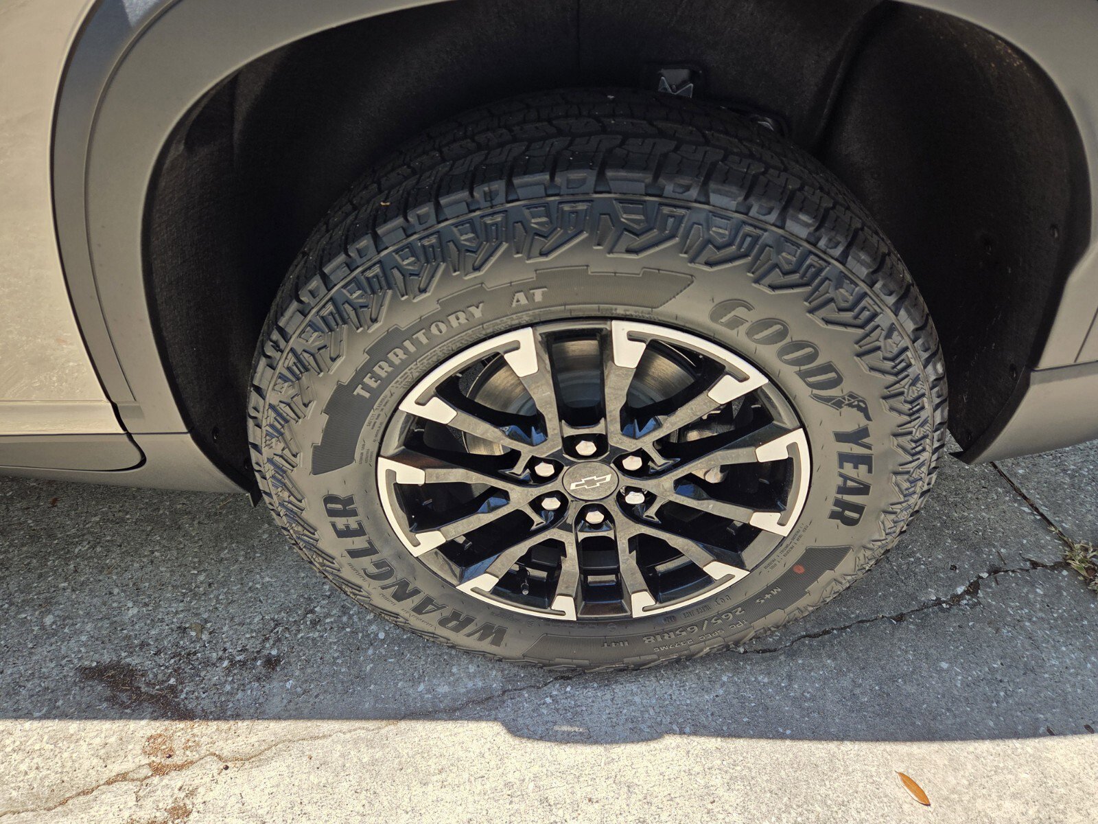 New 2026 Sandstone Gray Chevrolet Z71 image 19
