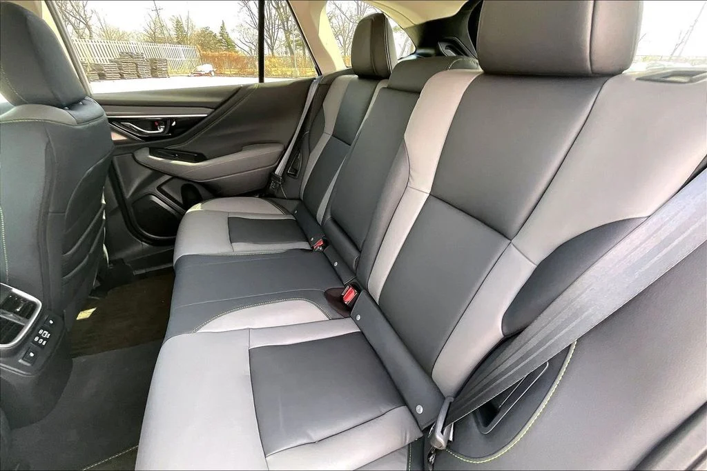 Used 2025 Silver Subaru Onyx Edition XT image 26