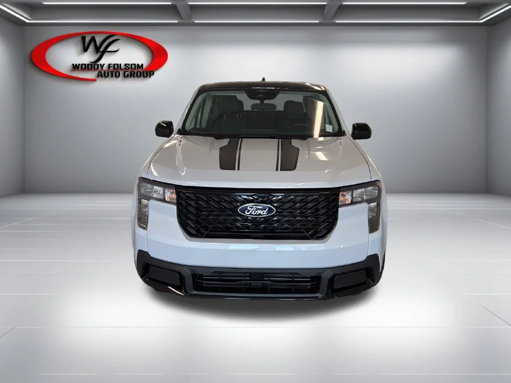 New 2026 Space White Metallic Ford XLT image 2